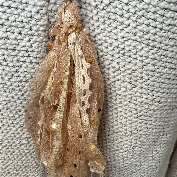 Beige & Cream Tassel Necklace - Picture 4 of 4